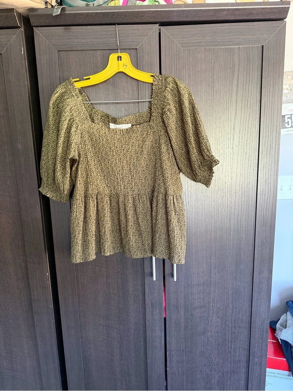 LOFT Olive Floral Smocked Peplum Puff Sleeve Top Size Small